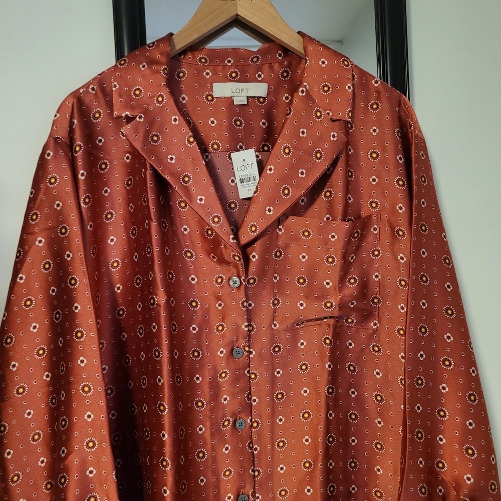 LOFT L/S Button Down Top NWT (M)